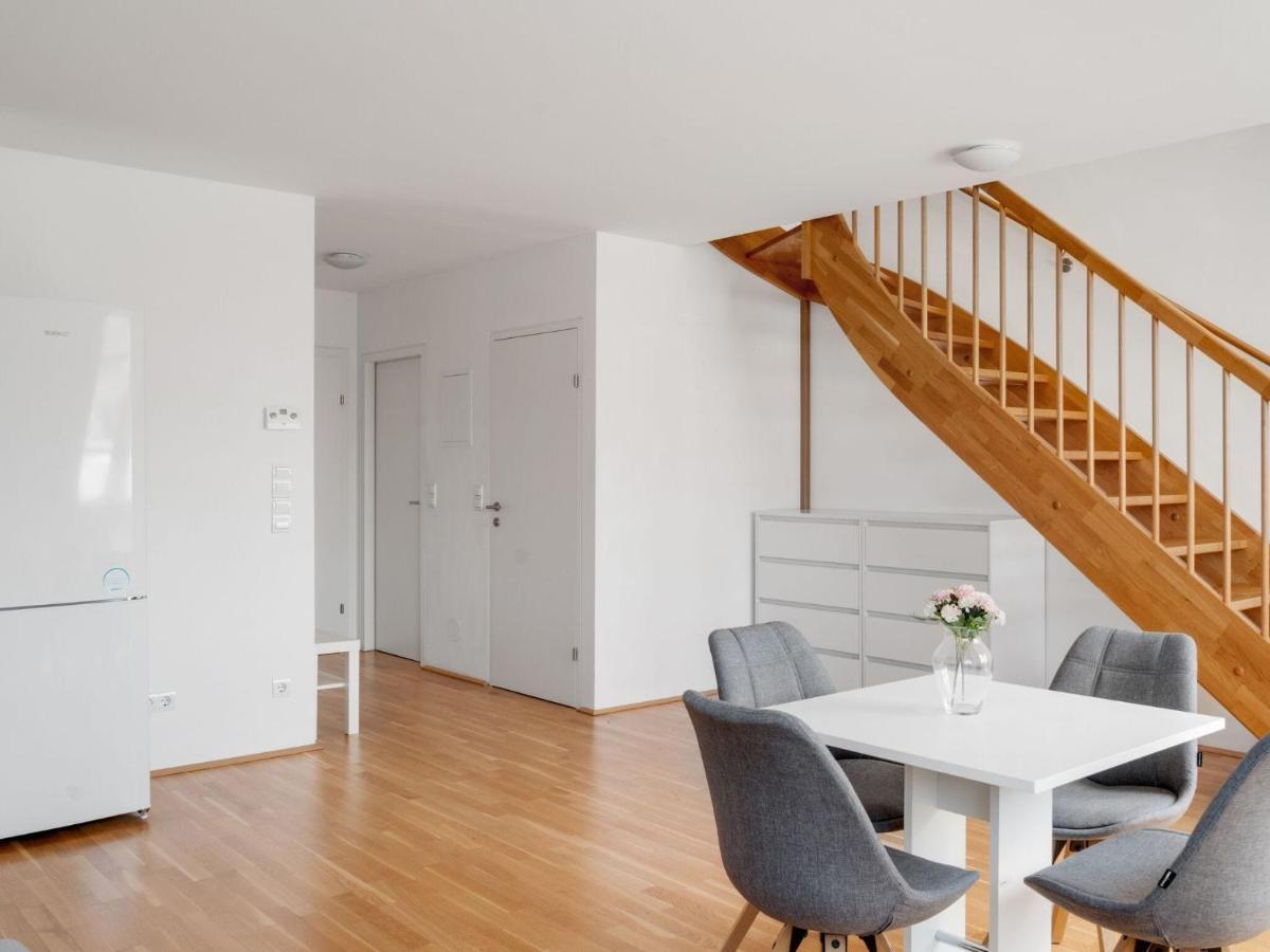 Elegant Apartment In Vienna With Patio ภายนอก รูปภาพ